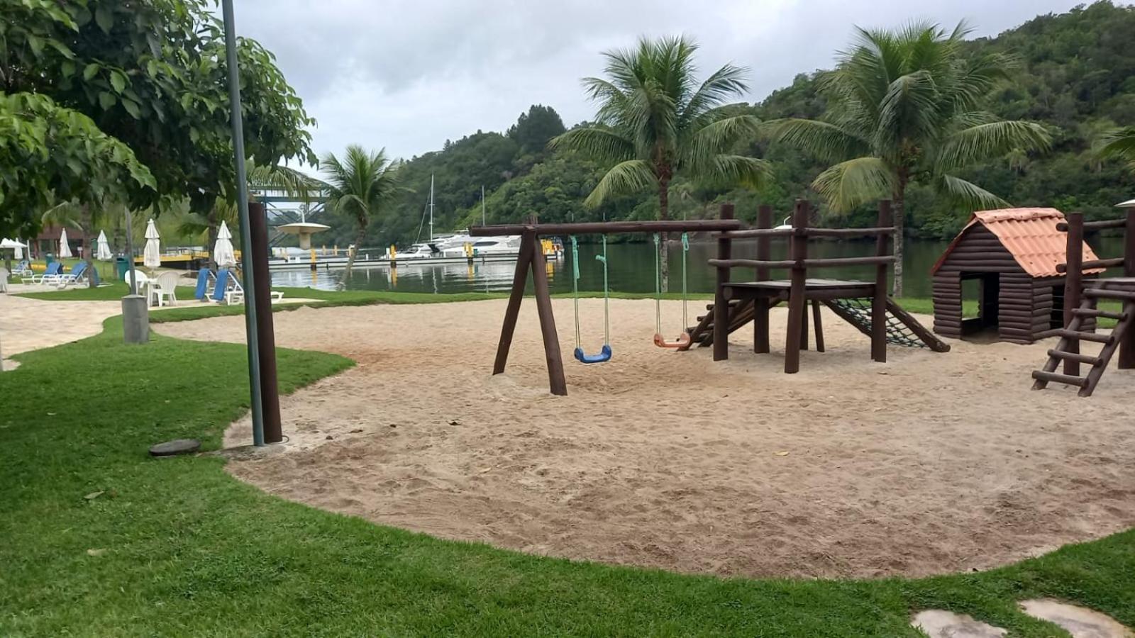 Flat Particular No Resort Em アングラドスレイス エクステリア 写真